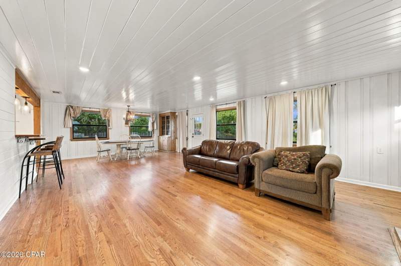 3 bedroom Attached at 1614 Molitor Avenue, St. Andrews Bay Dev. Co., Panama City — photo 4