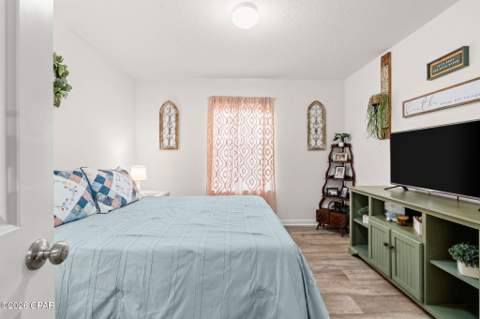 157 Merrion Road, Southport FL - photo 12 of 44