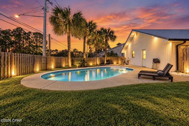 4 bedroom SingleFamilyResidence at 901 Laurel Oak Lane, North Lagoon Oaks 5th, Panama City — photo 1