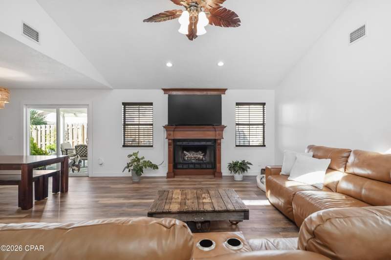 4 bedroom SingleFamilyResidence at 901 Laurel Oak Lane, North Lagoon Oaks 5th, Panama City — photo 3