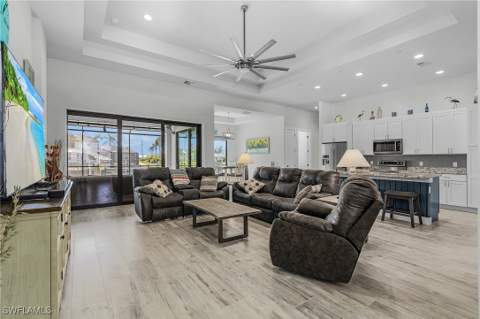 3708 NW 14th Ter, Cape Coral FL - photo 7 of 32