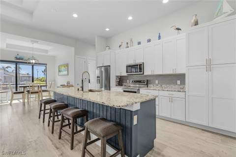 3708 NW 14th Ter, Cape Coral FL - photo 9 of 32