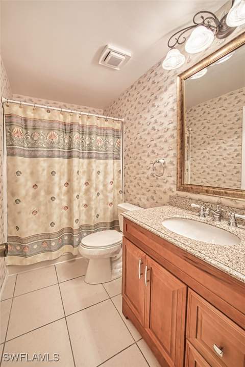 8061 S Woods Cir 4, Fort Myers FL - photo 17 of 38