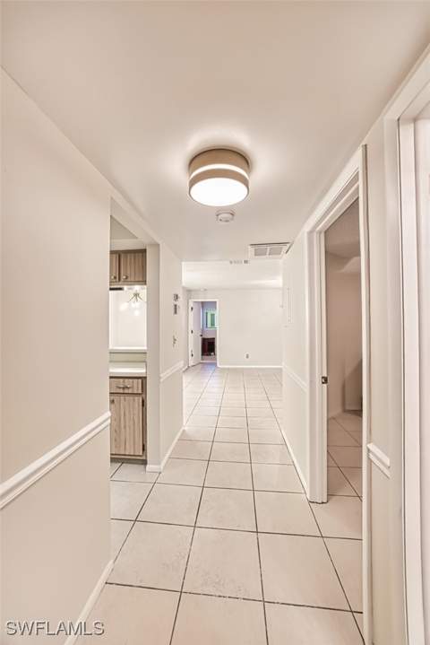 8061 S Woods Cir 4, Fort Myers FL - photo 6 of 38