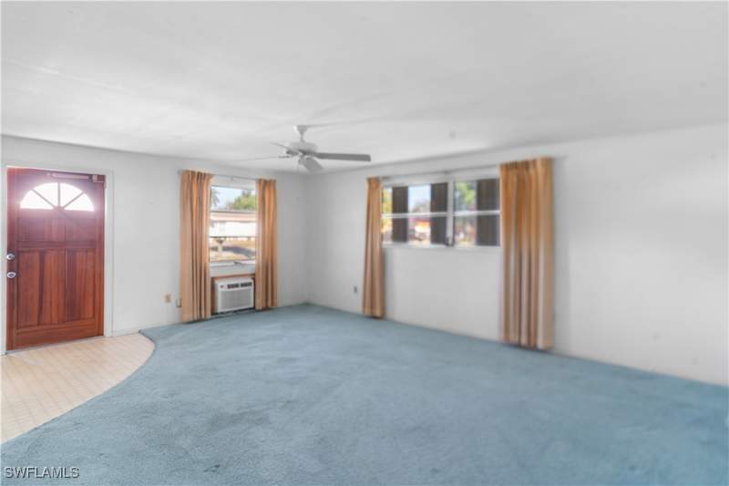 3 bedroom SingleFamilyResidence at 4820 Barcelona Cir, Naples South, Naples — photo 4
