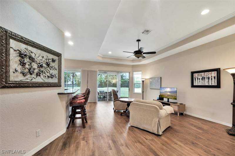 2 bedroom SingleFamilyResidence at 317 Harvard Ln, Oxford Village, Naples — photo 5