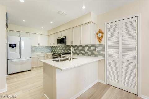 4306 Bellasol Cir 3412, Fort Myers FL - photo 13 of 31