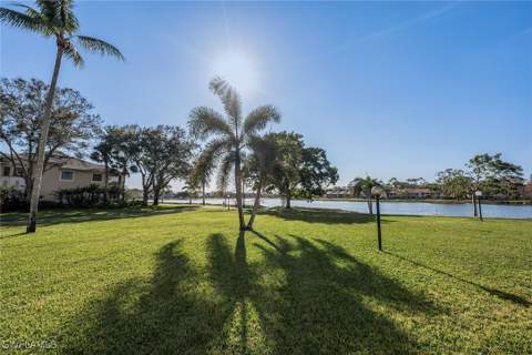 2922 Kings Lake Blvd 2922, Naples FL - photo 17 of 25