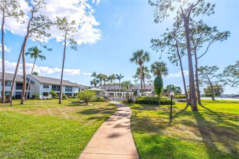 2922 Kings Lake Blvd 2922, Naples FL - photo 21 of 25