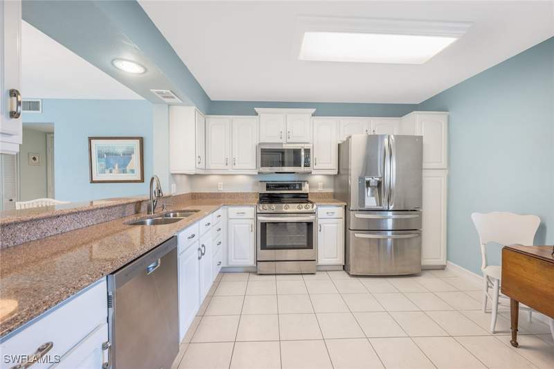 2 bedroom Condominium at 2922 Kings Lake Blvd 2922, Windsor At Kings Lake, Naples — photo 5