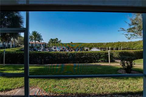 194 Newport Dr 903, Naples FL - photo 13 of 38
