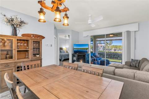 194 Newport Dr 903, Naples FL - photo 8 of 38