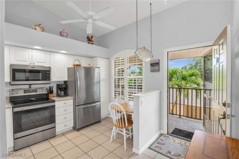 338 Newport Dr 1807, Naples FL - photo 7 of 38