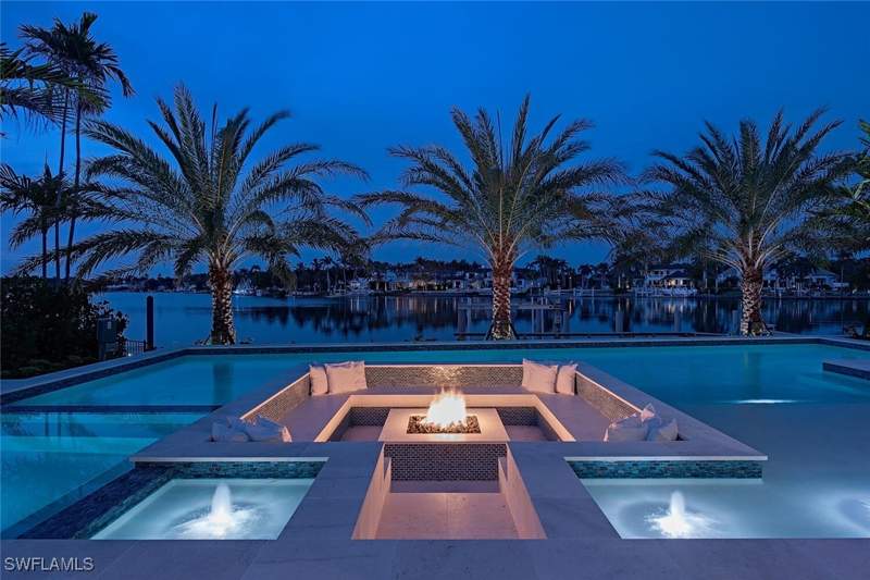 5 bedroom SingleFamilyResidence at 2999 Rum Row, Port Royal, Naples — photo 2