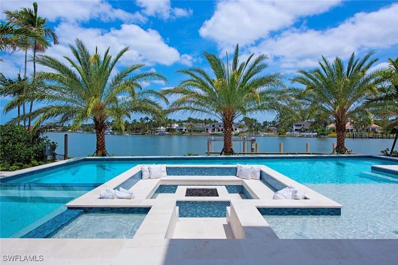 5 bedroom SingleFamilyResidence at 2999 Rum Row, Port Royal, Naples — photo 3