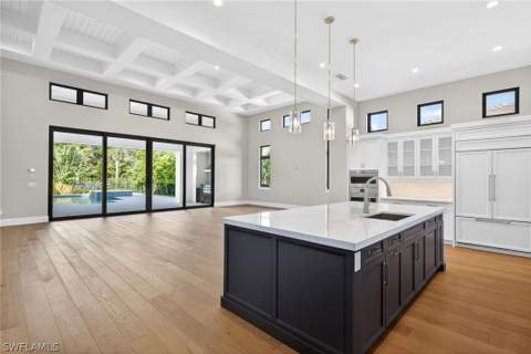 2055 Cambridge Park Dr, Naples FL - photo 13 of 40