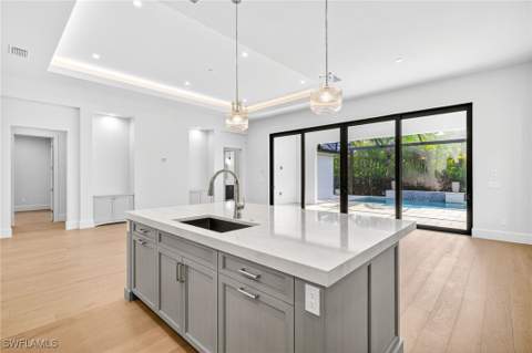 2032 Cambridge Park Dr, Naples FL - photo 10 of 39