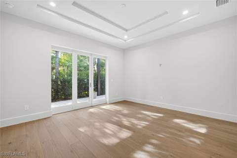 2032 Cambridge Park Dr, Naples FL - photo 13 of 39