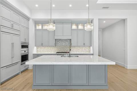 2032 Cambridge Park Dr, Naples FL - photo 9 of 39