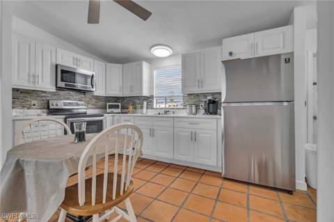 228 Mamie St, Chokoloskee FL - photo 11 of 25