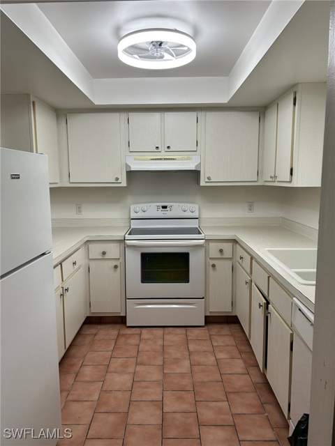 5651 Rattlesnake Hamm Rd C-107, Naples FL - photo 8 of 20