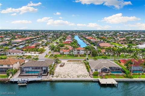 372 Lamplighter Dr, Marco Island FL - photo 11 of 14