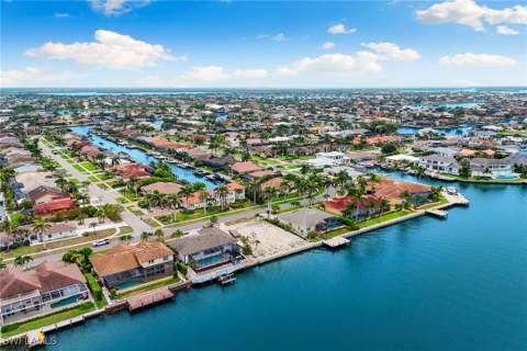 372 Lamplighter Dr, Marco Island FL - photo 12 of 14