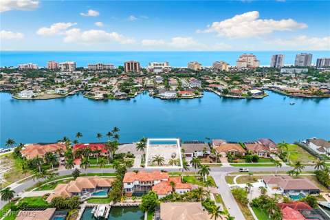 372 Lamplighter Dr, Marco Island FL - photo 7 of 14
