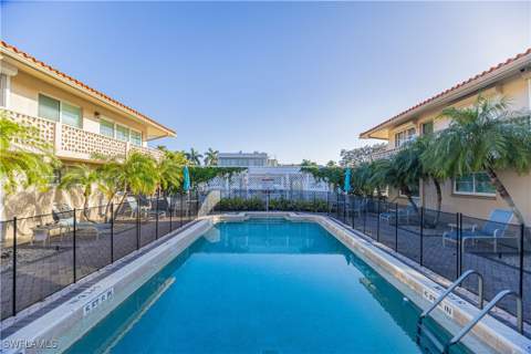 320 14th Ave S 320E, Naples FL - photo 19 of 23