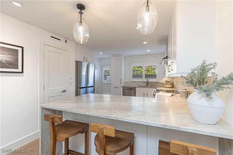 2 bedroom Condominium at 320 14th Ave S 320E, Aqualane Manor, Naples — photo 4