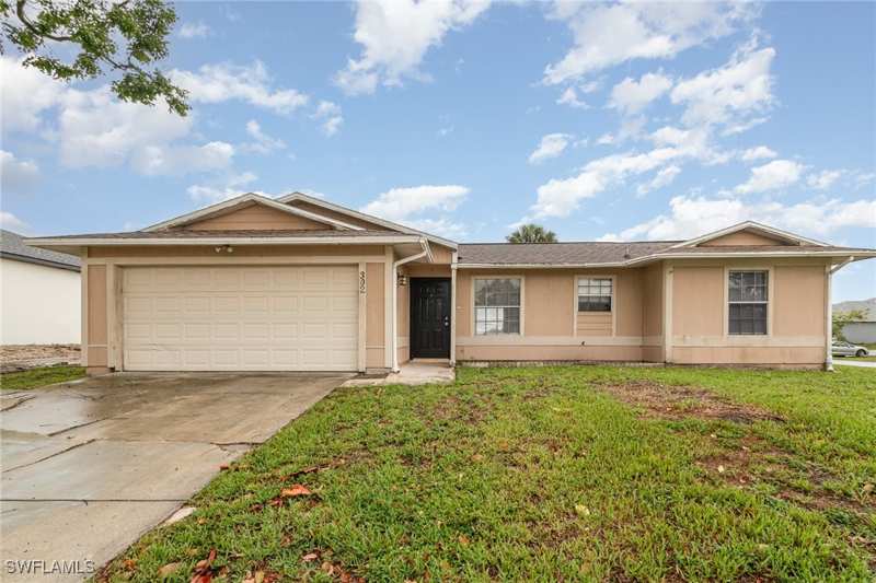 3 bedroom SingleFamilyResidence at 302 NE 10th Ter, Cape Coral, Cape Coral — photo 1