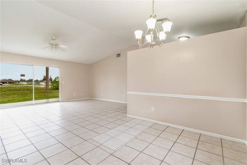 3 bedroom SingleFamilyResidence at 302 NE 10th Ter, Cape Coral, Cape Coral — photo 3