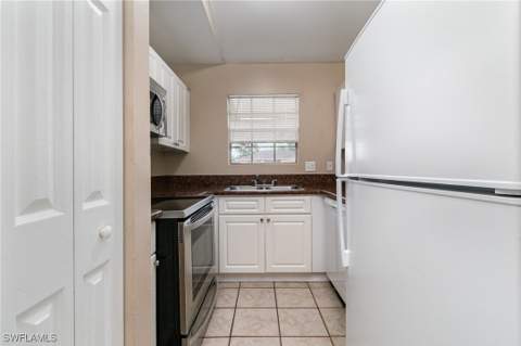 302 NE 10th Ter, Cape Coral FL - photo 8 of 15