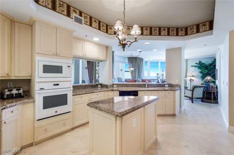 700 La Peninsula Blvd 401, Naples FL - photo 12 of 46