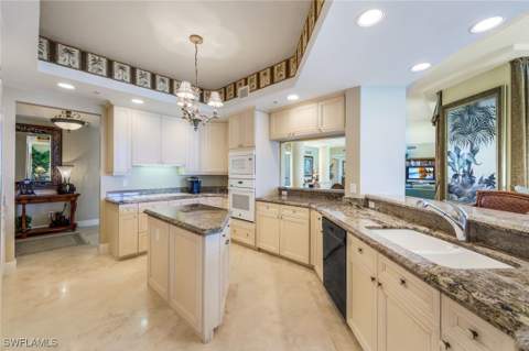 700 La Peninsula Blvd 401, Naples FL - photo 15 of 46