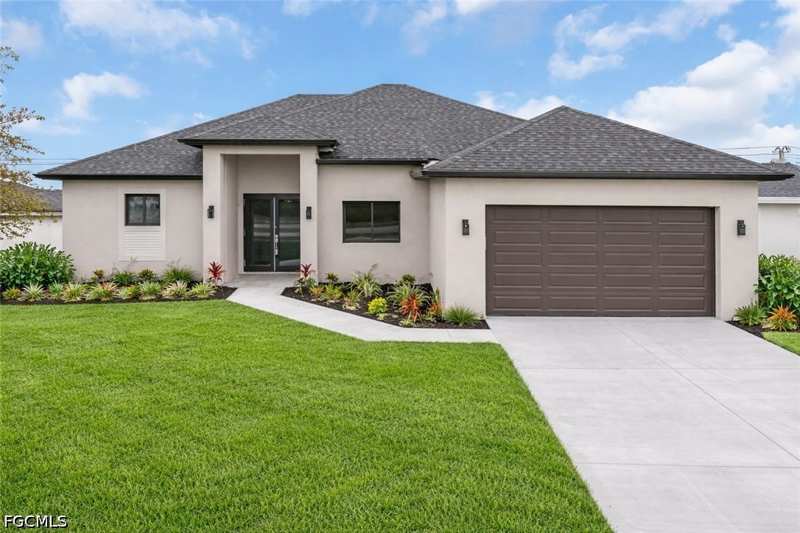 4 bedroom SingleFamilyResidence at 305 Diplomat Pkwy E, Cape Coral, Cape Coral — photo 1