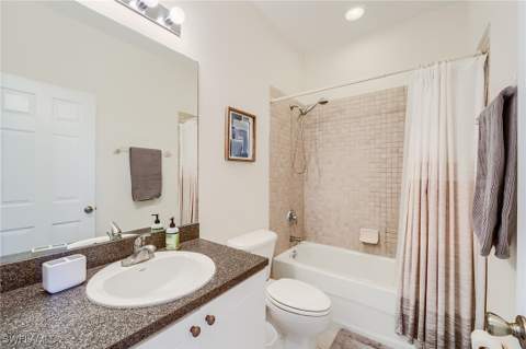 4241 Bellasol Cir 1922, Fort Myers FL - photo 13 of 29