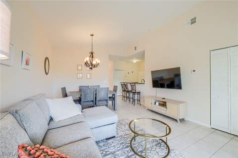 4241 Bellasol Cir 1922, Fort Myers FL - photo 17 of 29