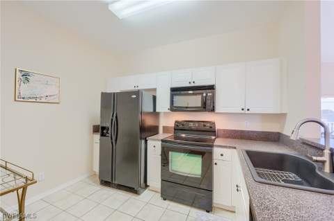 4241 Bellasol Cir 1922, Fort Myers FL - photo 23 of 29
