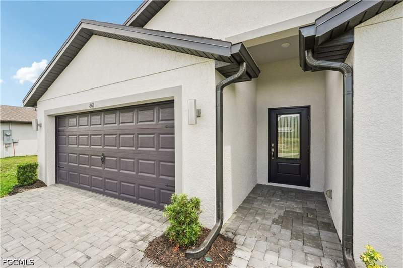 5 bedroom SingleFamilyResidence at 861 Gen D Macarthur Ave, Labelle, Labelle — photo 4
