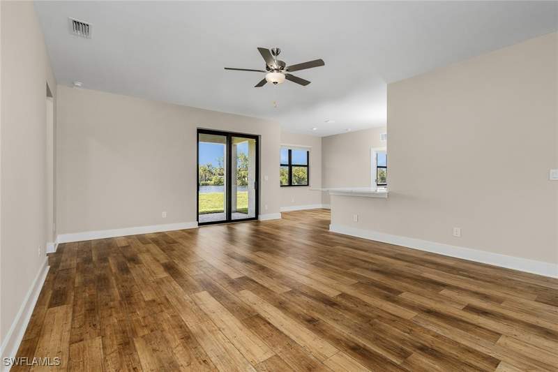 4 bedroom SingleFamilyResidence at 955 Admiral Bull Halsey Ave, Labelle, Labelle — photo 4