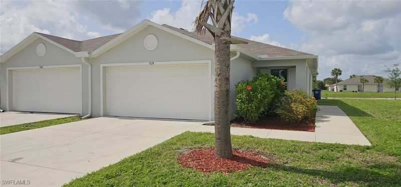 3 bedroom Attached at 9124 Aegean Cir, Lehigh Acres, Lehigh Acres — photo 1