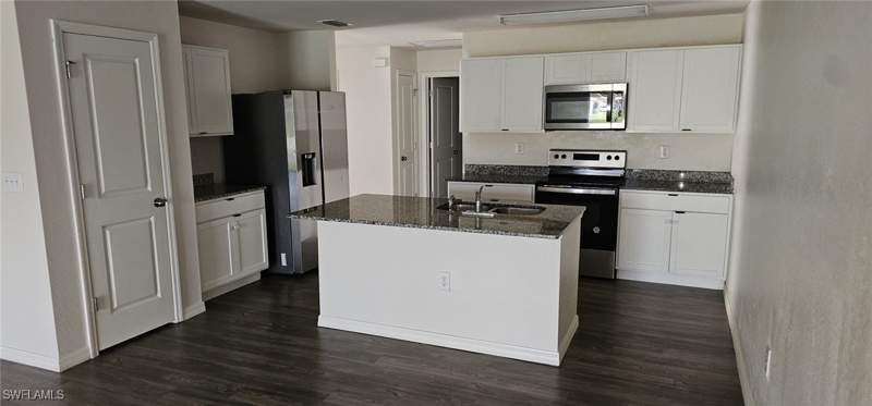 3 bedroom Attached at 9124 Aegean Cir, Lehigh Acres, Lehigh Acres — photo 5