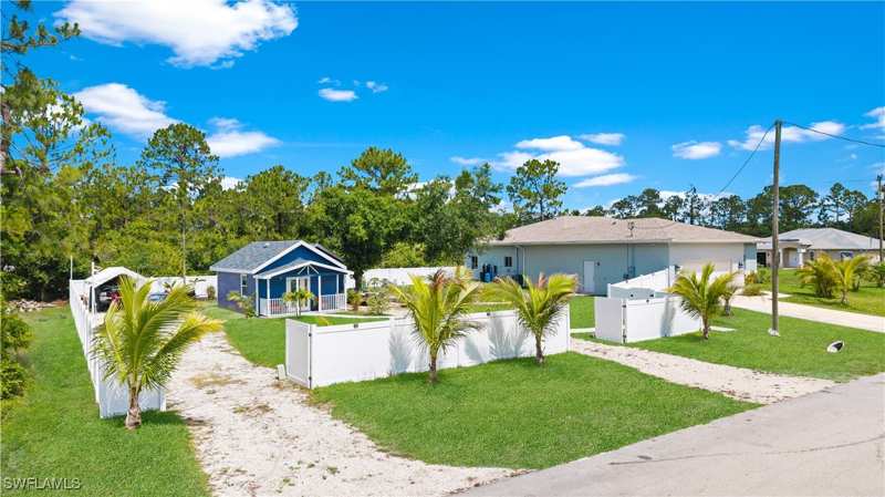 4 bedroom SingleFamilyResidence at 304 Bradley Ave, Lehigh Acres, Lehigh Acres — photo 1