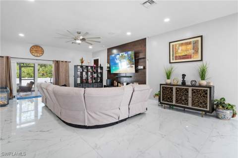 304 Bradley Ave, Lehigh Acres FL - photo 12 of 41