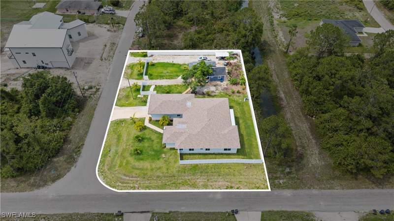 4 bedroom SingleFamilyResidence at 304 Bradley Ave, Lehigh Acres, Lehigh Acres — photo 2