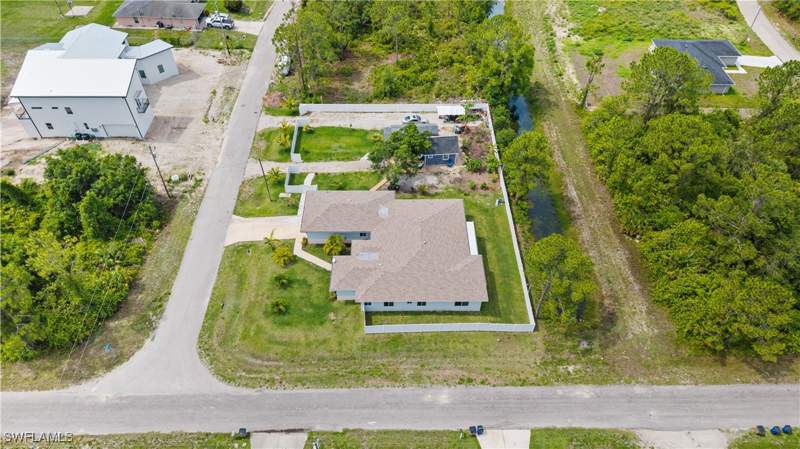4 bedroom SingleFamilyResidence at 304 Bradley Ave, Lehigh Acres, Lehigh Acres — photo 3