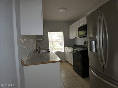 3817 Pearl St, Fort Myers FL - photo 6 of 21