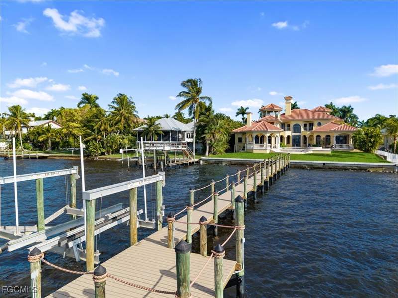 4 bedroom SingleFamilyResidence at 2704 Shriver Dr, Shriver, Fort Myers — photo 5