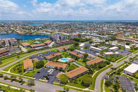 235 Seaview Ct C4, Marco Island FL - photo 23 of 26